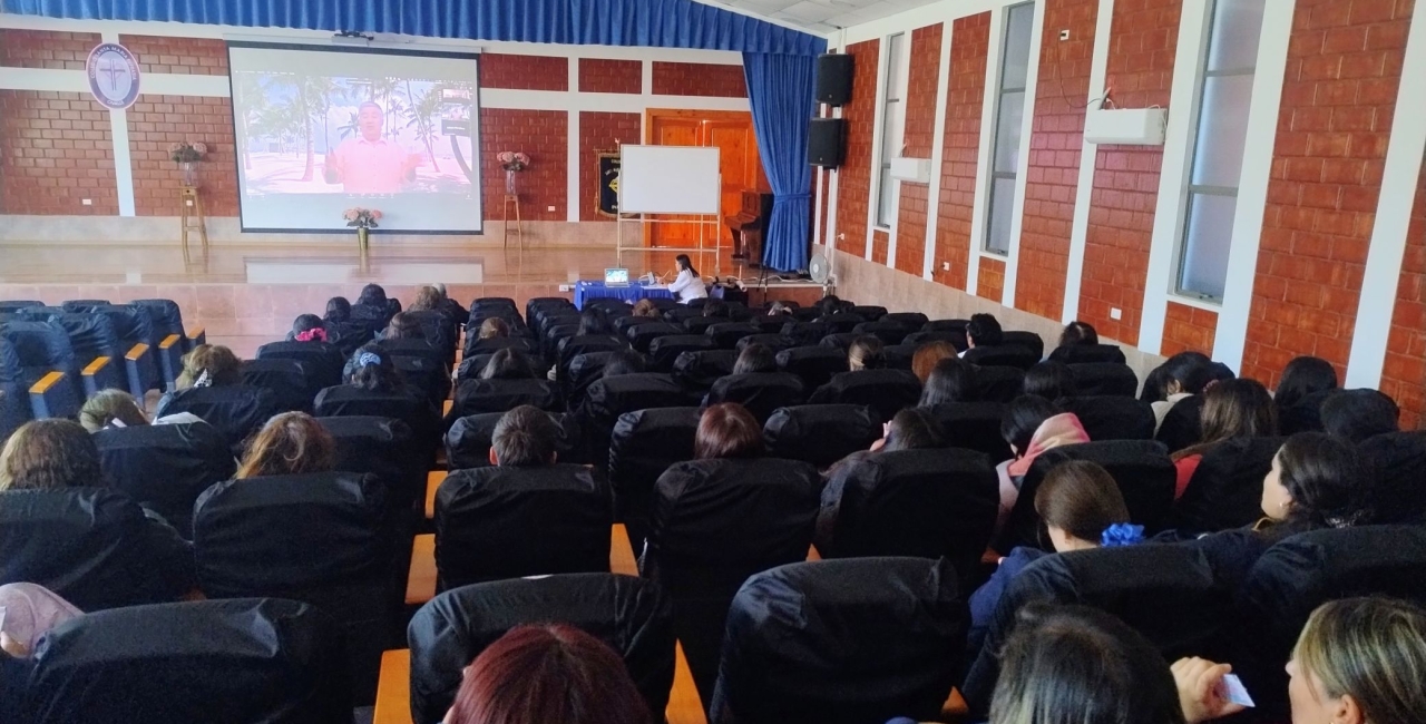Realizamos taller de autocuidado para los/as asistentes de la educación